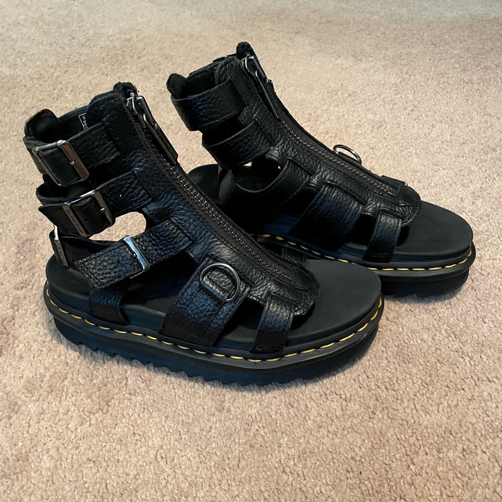Olson Platform Sandal DR. MARTENS